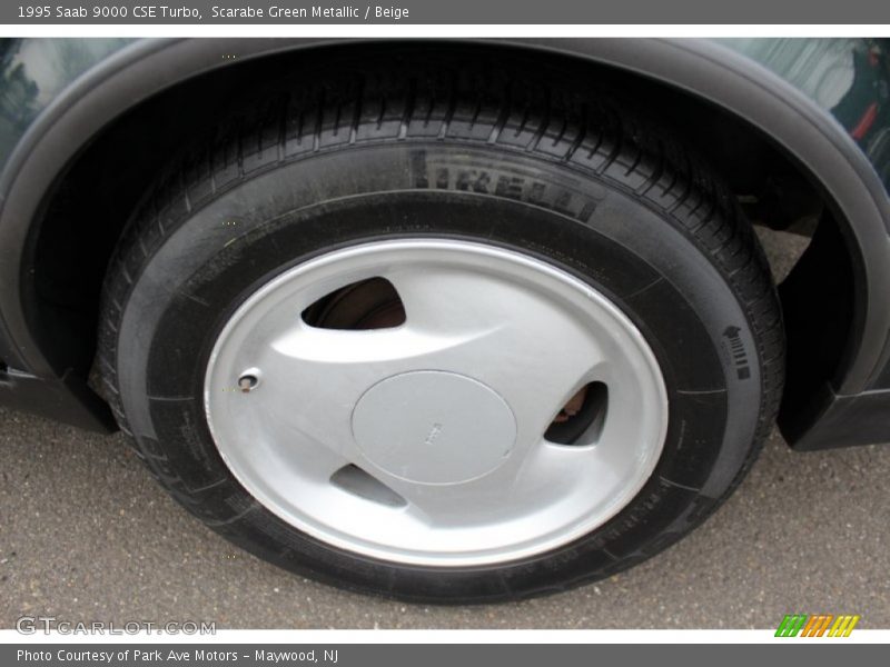 Scarabe Green Metallic / Beige 1995 Saab 9000 CSE Turbo
