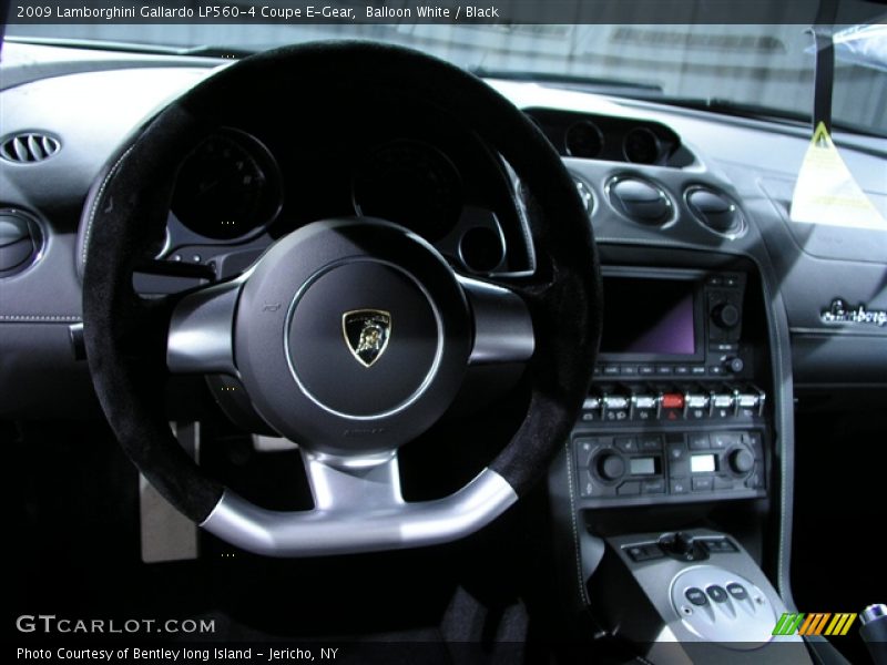 Balloon White / Black 2009 Lamborghini Gallardo LP560-4 Coupe E-Gear