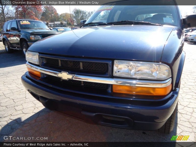 Indigo Blue Metallic / Medium Gray 2003 Chevrolet Blazer LS 4x4
