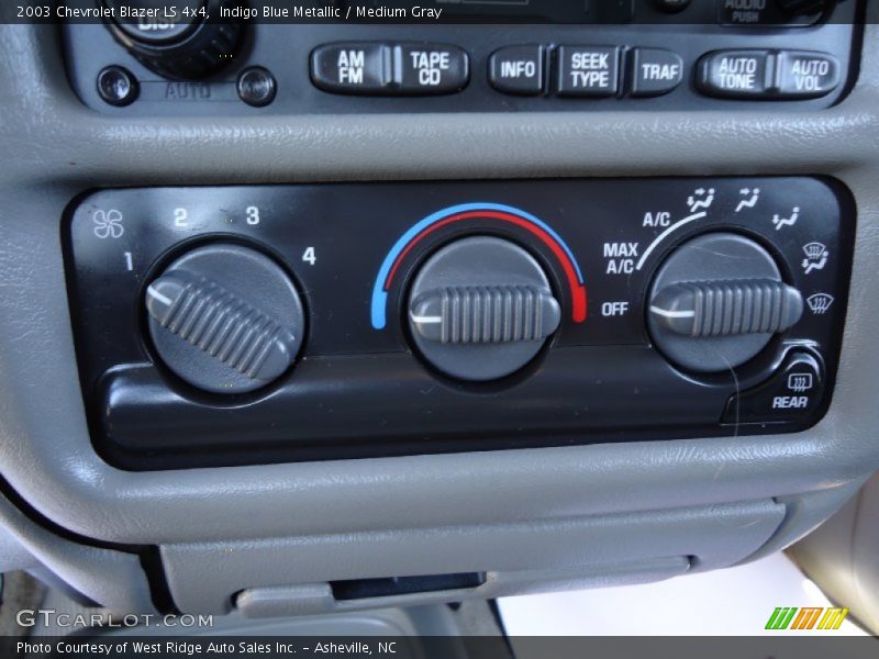 Indigo Blue Metallic / Medium Gray 2003 Chevrolet Blazer LS 4x4