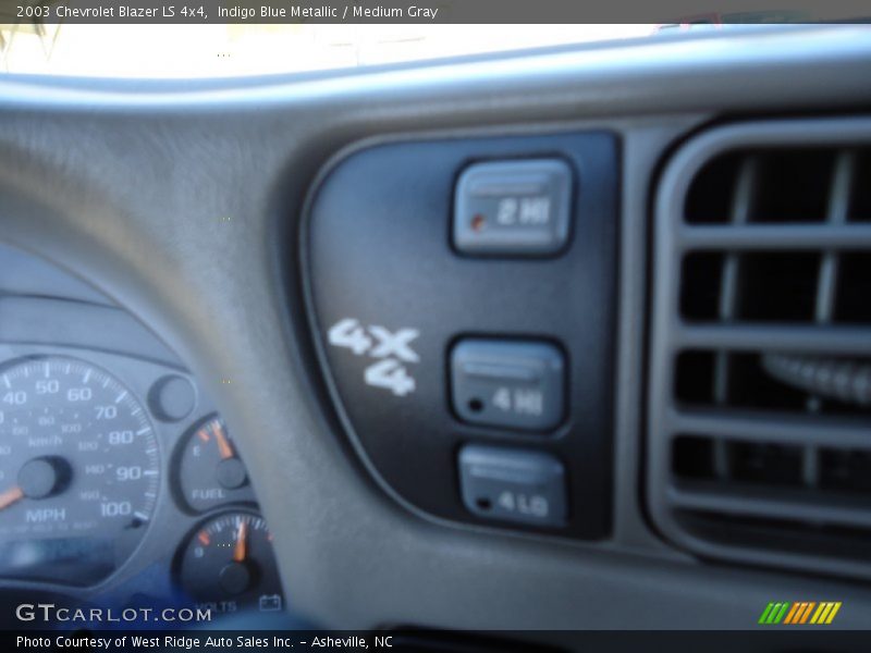 Indigo Blue Metallic / Medium Gray 2003 Chevrolet Blazer LS 4x4