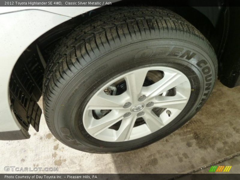 Classic Silver Metallic / Ash 2012 Toyota Highlander SE 4WD