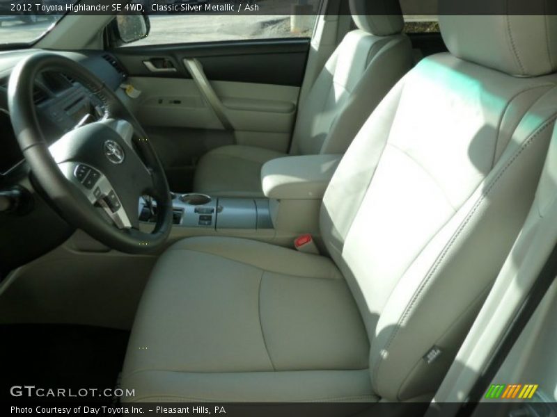 Classic Silver Metallic / Ash 2012 Toyota Highlander SE 4WD