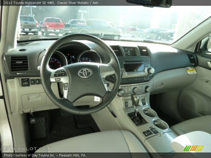 Classic Silver Metallic / Ash 2012 Toyota Highlander SE 4WD