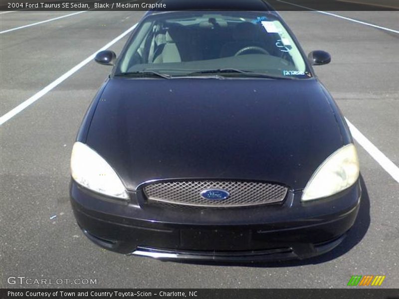 Black / Medium Graphite 2004 Ford Taurus SE Sedan