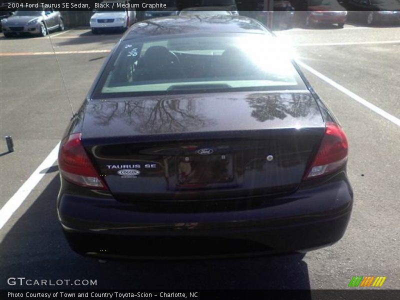 Black / Medium Graphite 2004 Ford Taurus SE Sedan