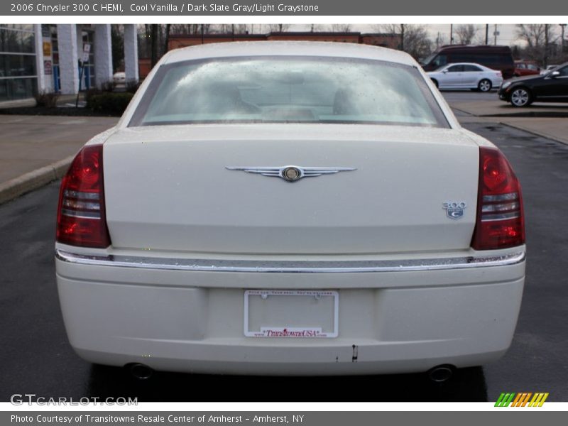 Cool Vanilla / Dark Slate Gray/Light Graystone 2006 Chrysler 300 C HEMI