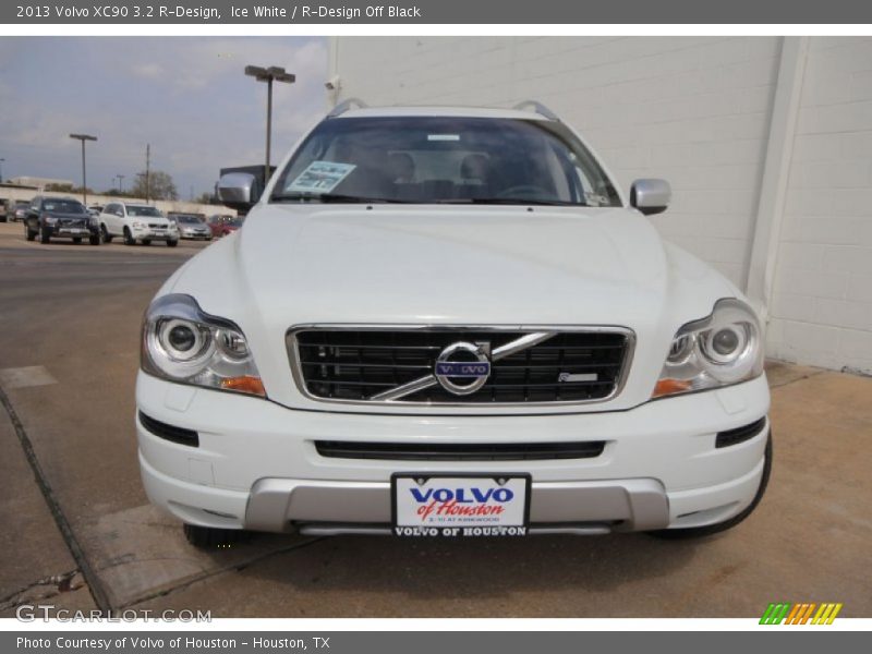 Ice White / R-Design Off Black 2013 Volvo XC90 3.2 R-Design