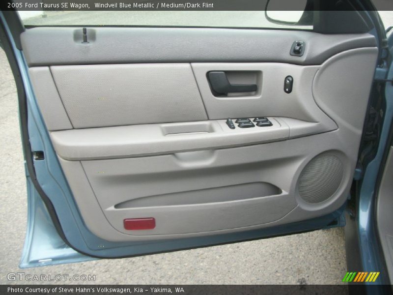 Door Panel of 2005 Taurus SE Wagon