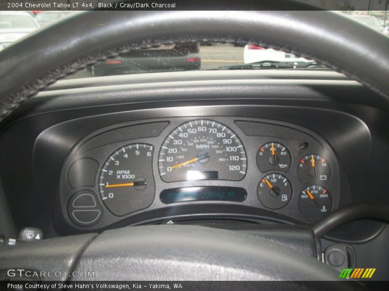 Black / Gray/Dark Charcoal 2004 Chevrolet Tahoe LT 4x4