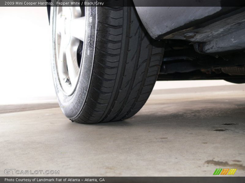 Pepper White / Black/Grey 2009 Mini Cooper Hardtop