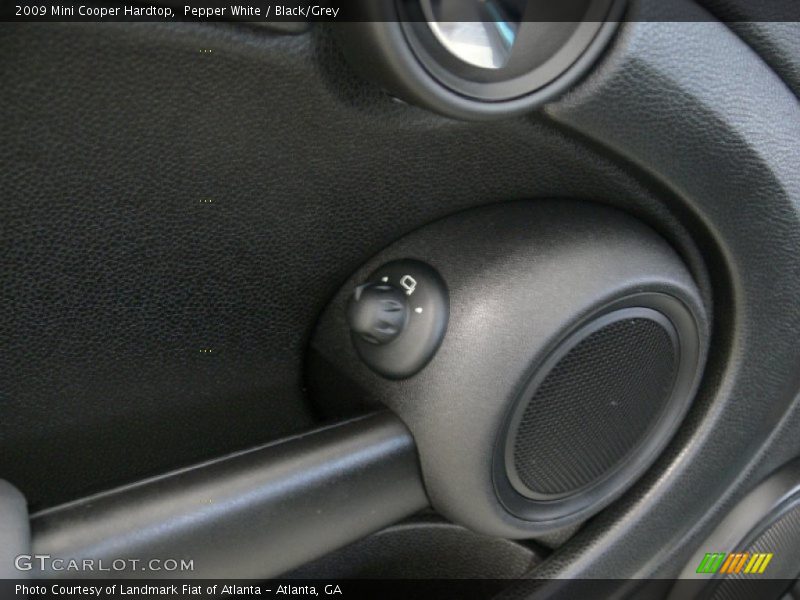 Pepper White / Black/Grey 2009 Mini Cooper Hardtop