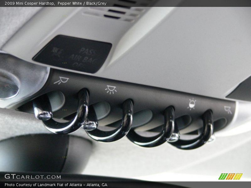 Pepper White / Black/Grey 2009 Mini Cooper Hardtop