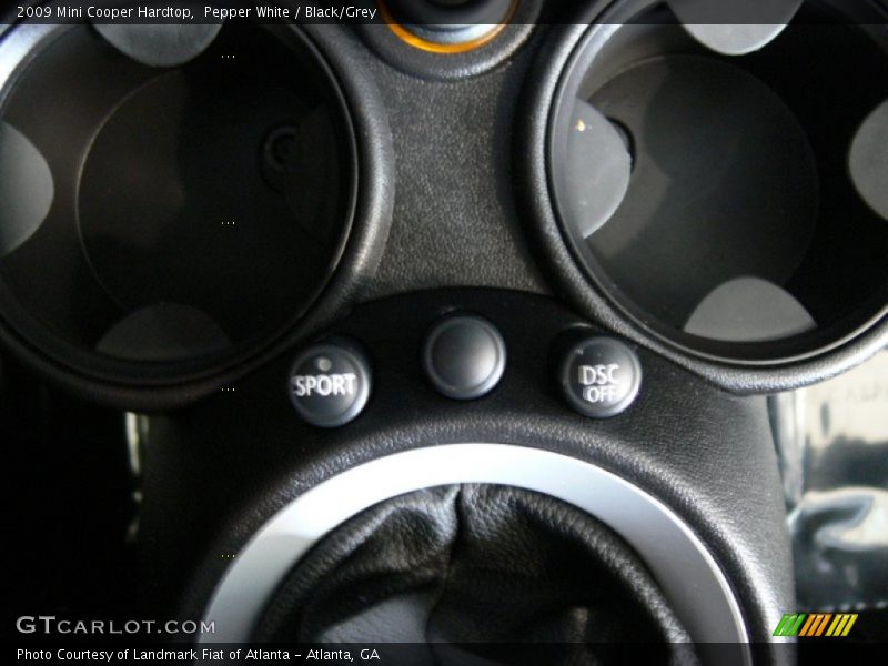 Pepper White / Black/Grey 2009 Mini Cooper Hardtop