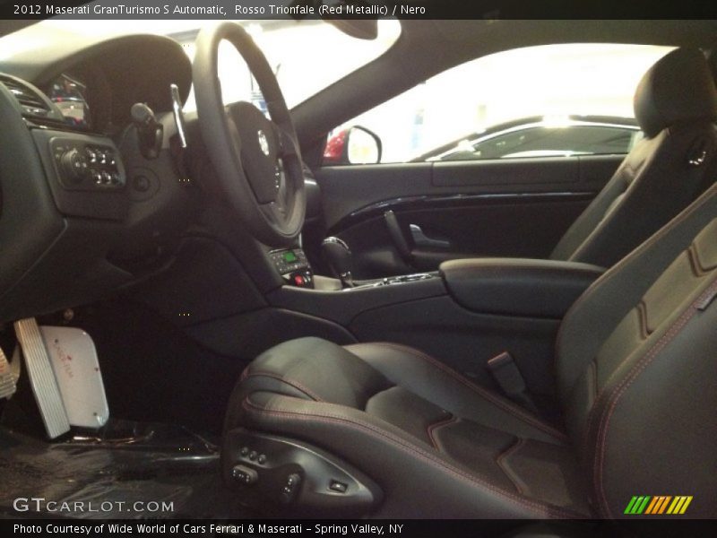Rosso Trionfale (Red Metallic) / Nero 2012 Maserati GranTurismo S Automatic