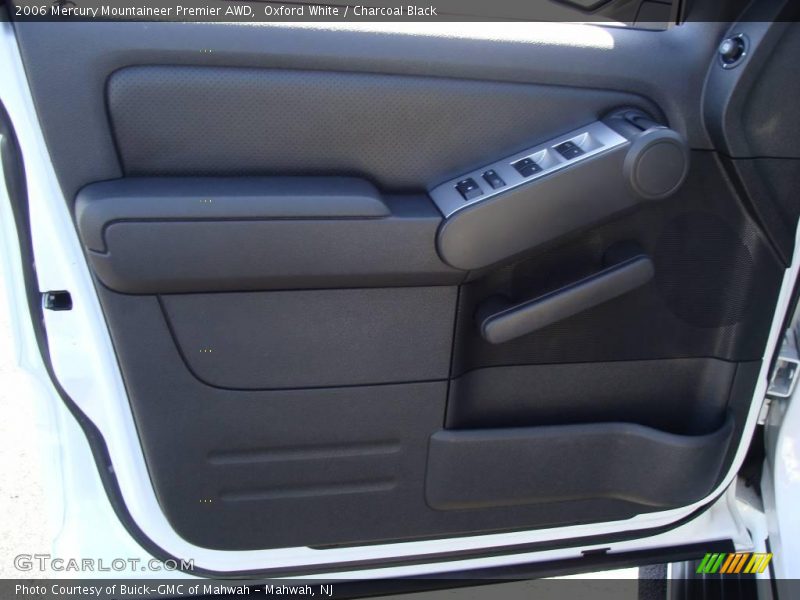 Oxford White / Charcoal Black 2006 Mercury Mountaineer Premier AWD