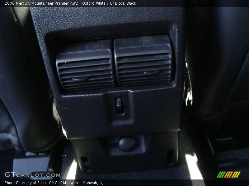 Oxford White / Charcoal Black 2006 Mercury Mountaineer Premier AWD