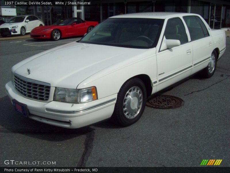 White / Shale/Neutral 1997 Cadillac DeVille Sedan