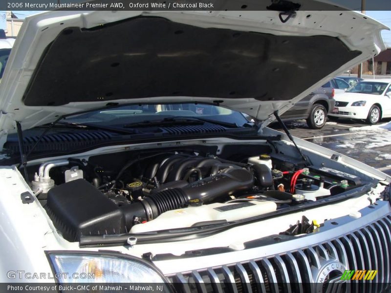 Oxford White / Charcoal Black 2006 Mercury Mountaineer Premier AWD