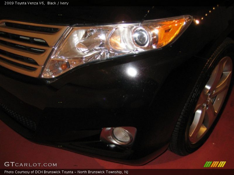 Black / Ivory 2009 Toyota Venza V6