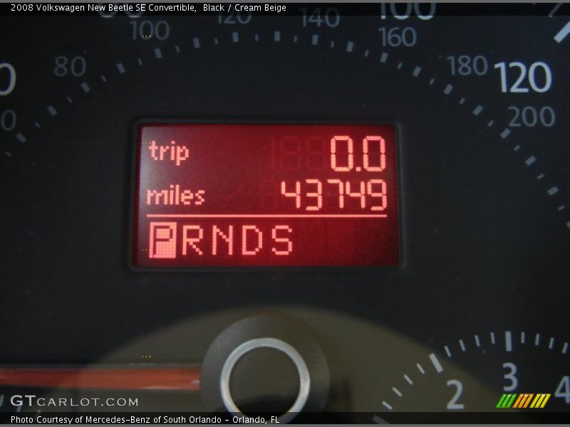 Black / Cream Beige 2008 Volkswagen New Beetle SE Convertible