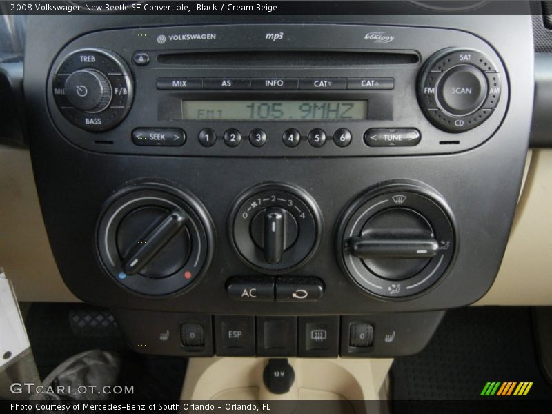 Black / Cream Beige 2008 Volkswagen New Beetle SE Convertible