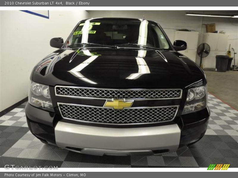 Black / Ebony 2010 Chevrolet Suburban LT 4x4