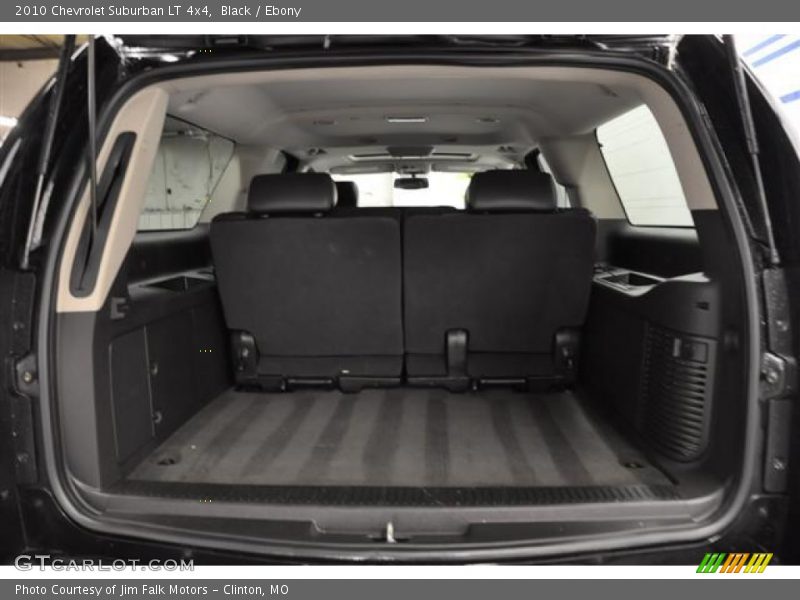 Black / Ebony 2010 Chevrolet Suburban LT 4x4