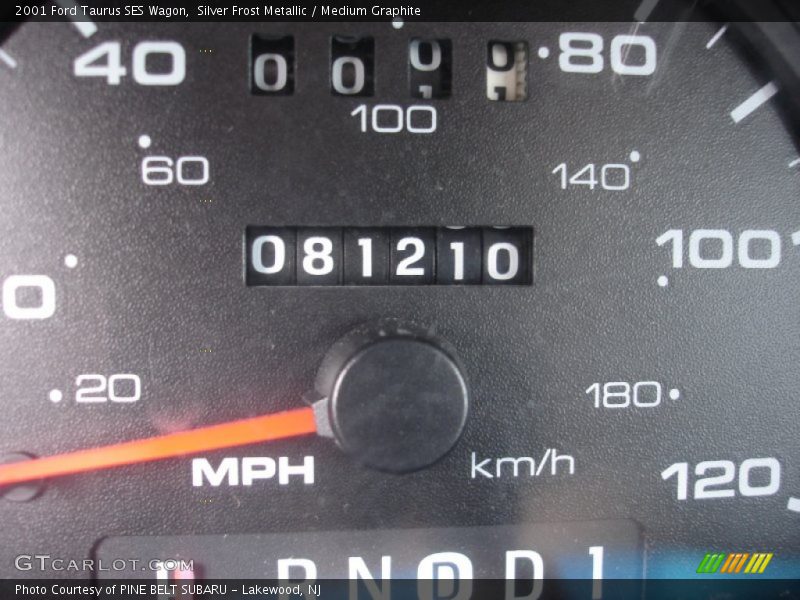 Silver Frost Metallic / Medium Graphite 2001 Ford Taurus SES Wagon