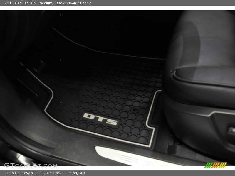 Black Raven / Ebony 2011 Cadillac DTS Premium