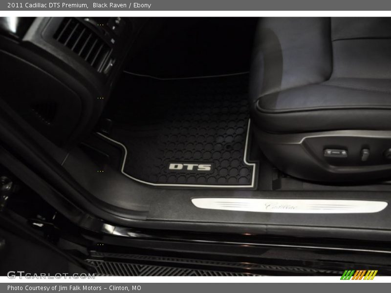 Black Raven / Ebony 2011 Cadillac DTS Premium