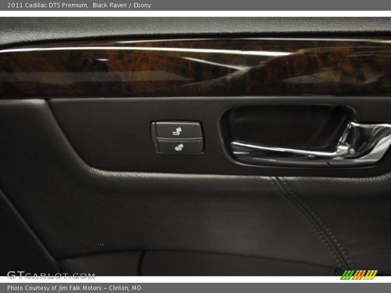 Black Raven / Ebony 2011 Cadillac DTS Premium