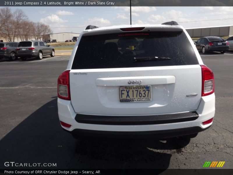 Bright White / Dark Slate Gray 2011 Jeep Compass 2.4 Latitude