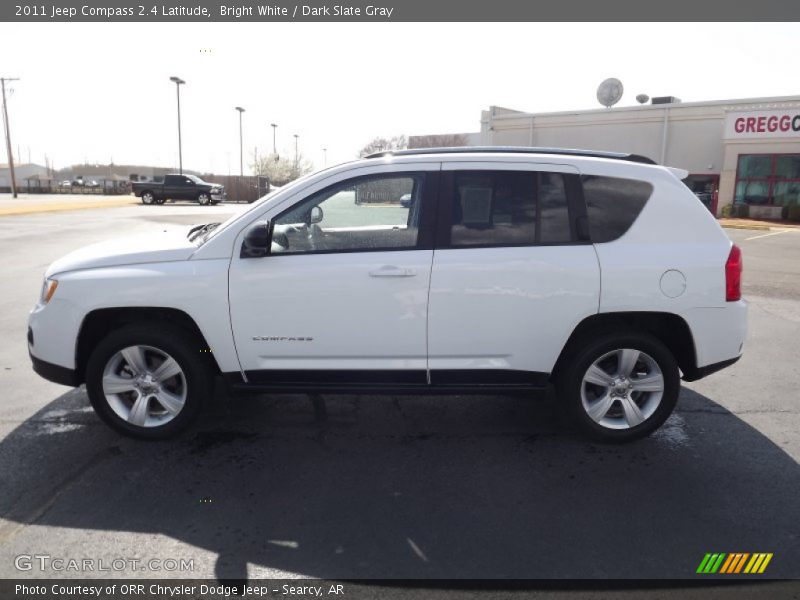 Bright White / Dark Slate Gray 2011 Jeep Compass 2.4 Latitude