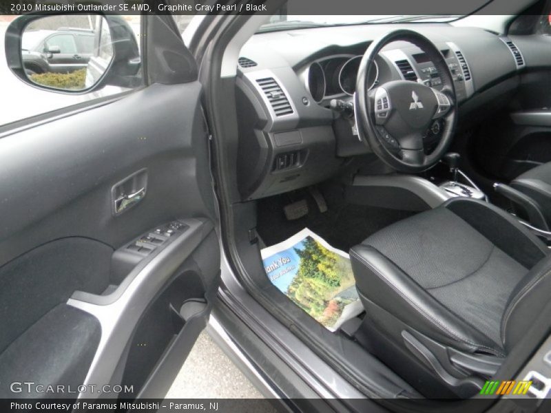 Graphite Gray Pearl / Black 2010 Mitsubishi Outlander SE 4WD