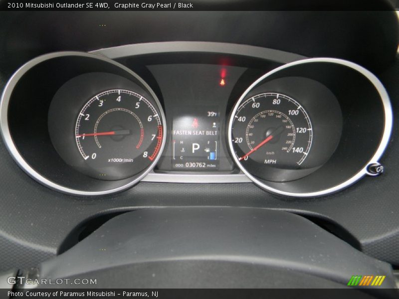 Graphite Gray Pearl / Black 2010 Mitsubishi Outlander SE 4WD