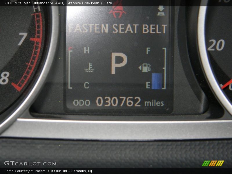 Graphite Gray Pearl / Black 2010 Mitsubishi Outlander SE 4WD