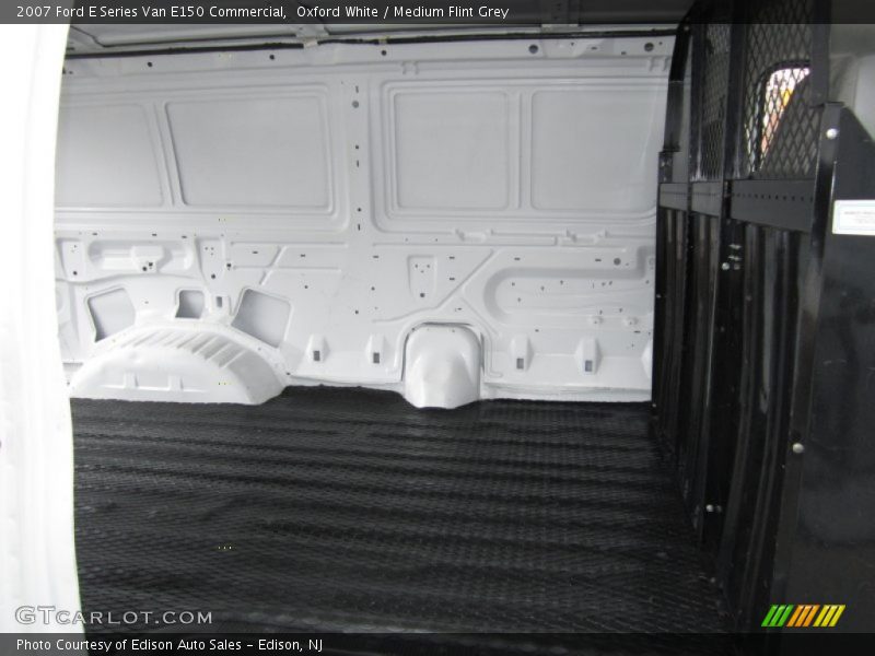 Oxford White / Medium Flint Grey 2007 Ford E Series Van E150 Commercial