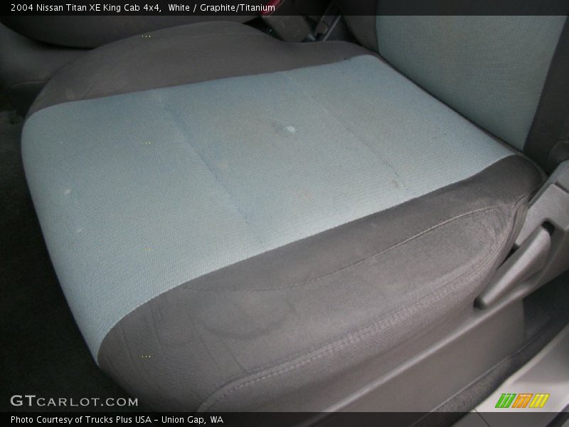 White / Graphite/Titanium 2004 Nissan Titan XE King Cab 4x4