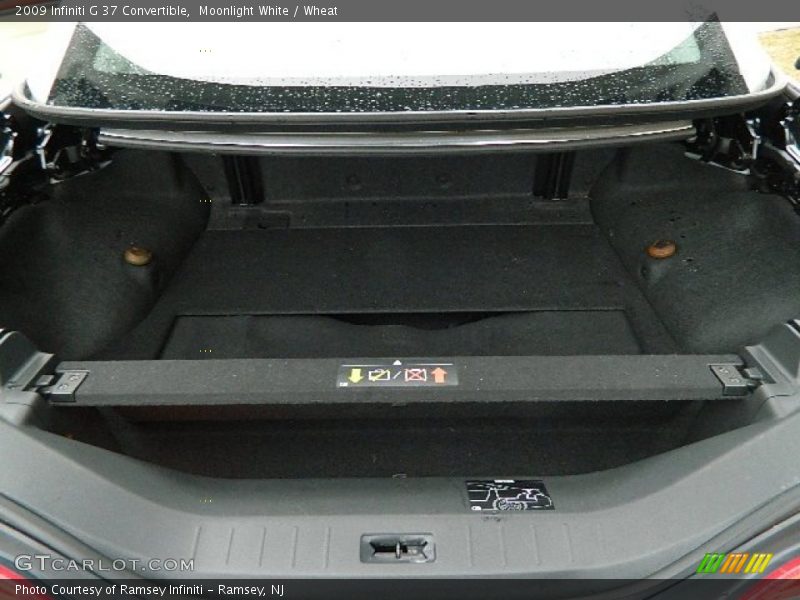 Moonlight White / Wheat 2009 Infiniti G 37 Convertible