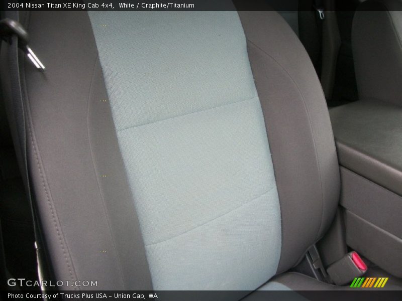 White / Graphite/Titanium 2004 Nissan Titan XE King Cab 4x4