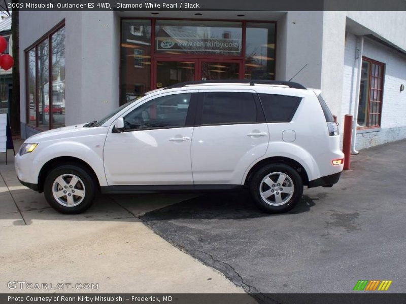 Diamond White Pearl / Black 2009 Mitsubishi Outlander ES 4WD