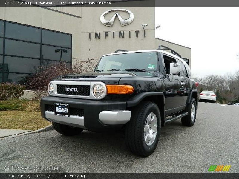 Black Diamond / Dark Charcoal 2007 Toyota FJ Cruiser 4WD