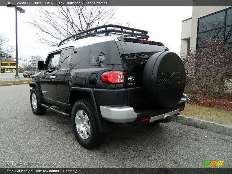 Black Diamond / Dark Charcoal 2007 Toyota FJ Cruiser 4WD
