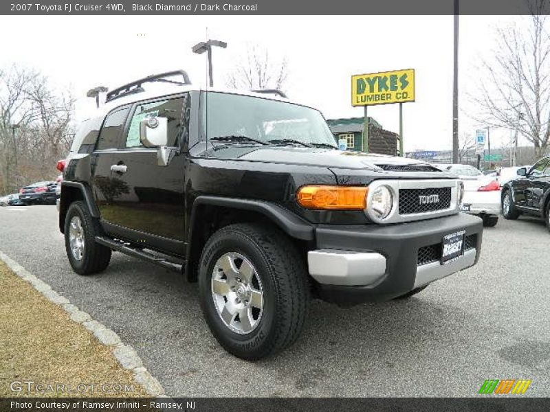 Black Diamond / Dark Charcoal 2007 Toyota FJ Cruiser 4WD