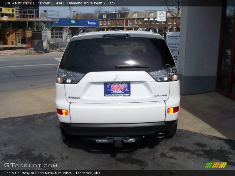 Diamond White Pearl / Black 2009 Mitsubishi Outlander ES 4WD