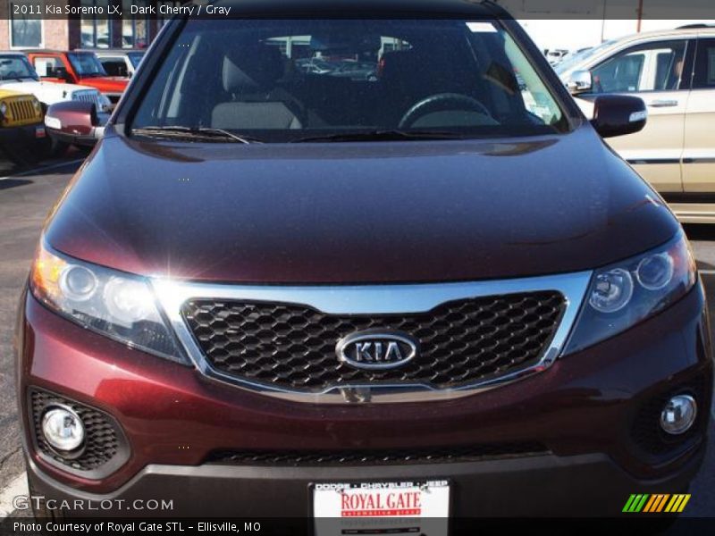 Dark Cherry / Gray 2011 Kia Sorento LX