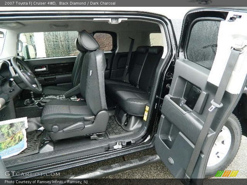 Black Diamond / Dark Charcoal 2007 Toyota FJ Cruiser 4WD