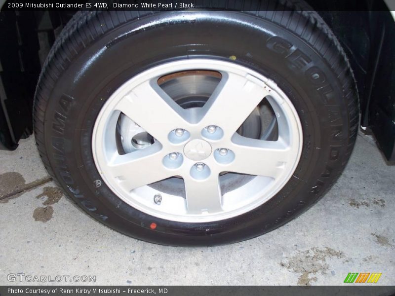 Diamond White Pearl / Black 2009 Mitsubishi Outlander ES 4WD
