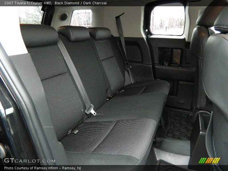 Black Diamond / Dark Charcoal 2007 Toyota FJ Cruiser 4WD